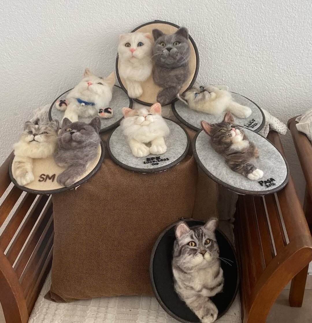 FoxPuniDigital's tweet image. Felt Cat and Dog. #caturday #handcrafted