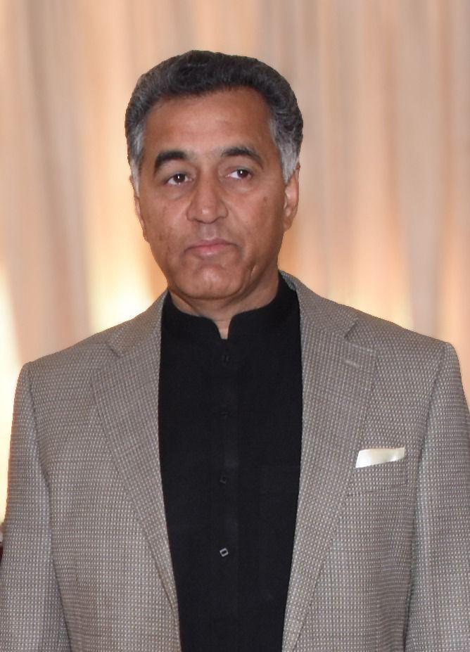 javedghaffari's tweet photo. آئی ایس پی آر: سابق لیفٹیننٹ جنرل فیض حمید کو 14 سال قید کی سزاٹرائل 15 ماہ جاری رہا۔ ملزم پر چار سنگین الزامات میں ٹرائل کیا گیا
•سیاسی سرگرمیاں،آفیشل سیکرٹ ایکٹ،
•اختیارات اور سرکاری وسائل کا غلط استعمال،
•اور شہریوں کو ناجائز نقصان پہنچانا شامل ہیں۔ https://t.co/cTfl0jpZSm