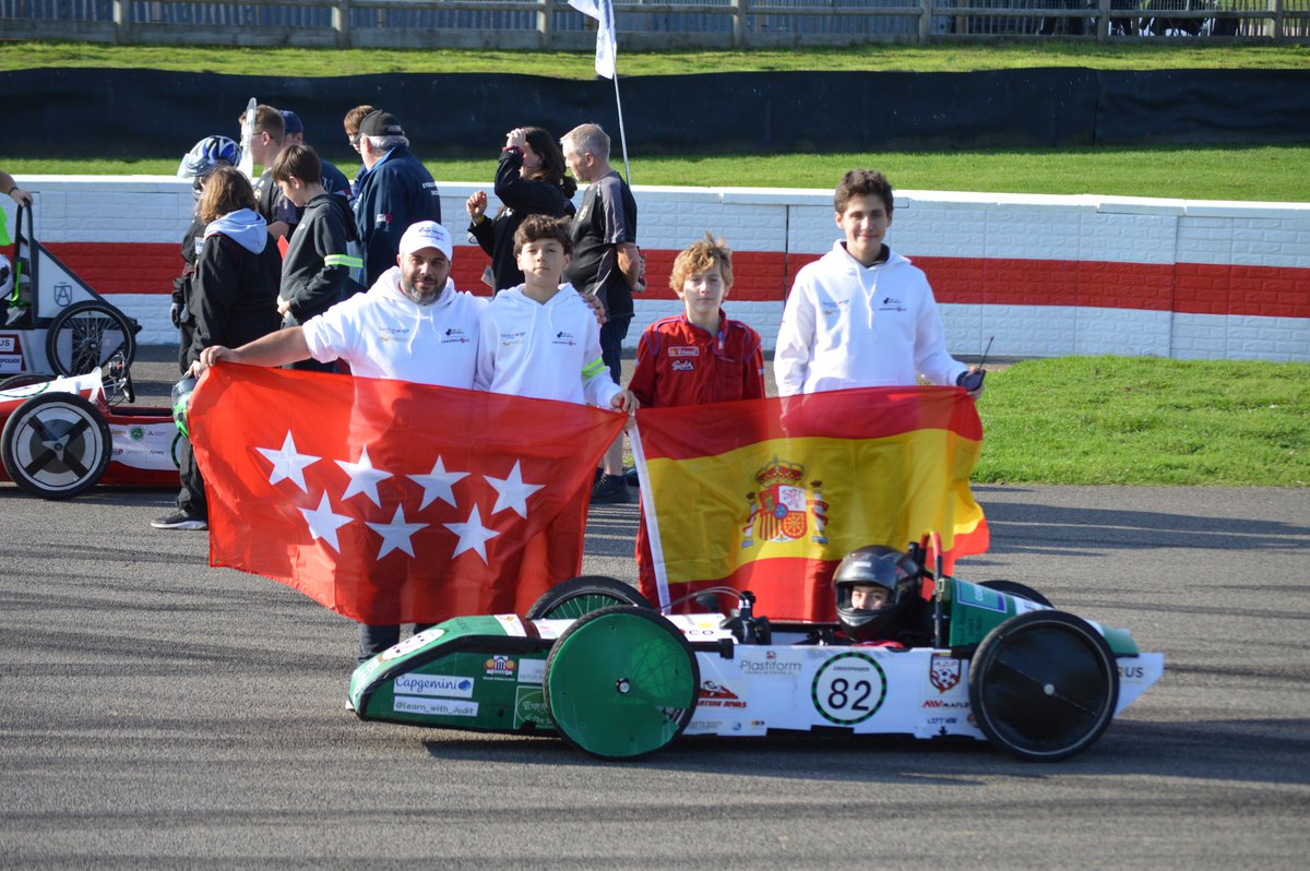 Greenpower9467's tweet photo. 🏎️💪 ¡Qué fin de semana inolvidable en la Final Internacional de Greenpower 2025 en el circuito de Goodwood! 🏁 Aunque los problemas técnicos nos desafiaron, salimos con la cabeza alta y más motivados que nunca. Aquí va nuestro resumen: https://t.co/kH7rJT4W5g