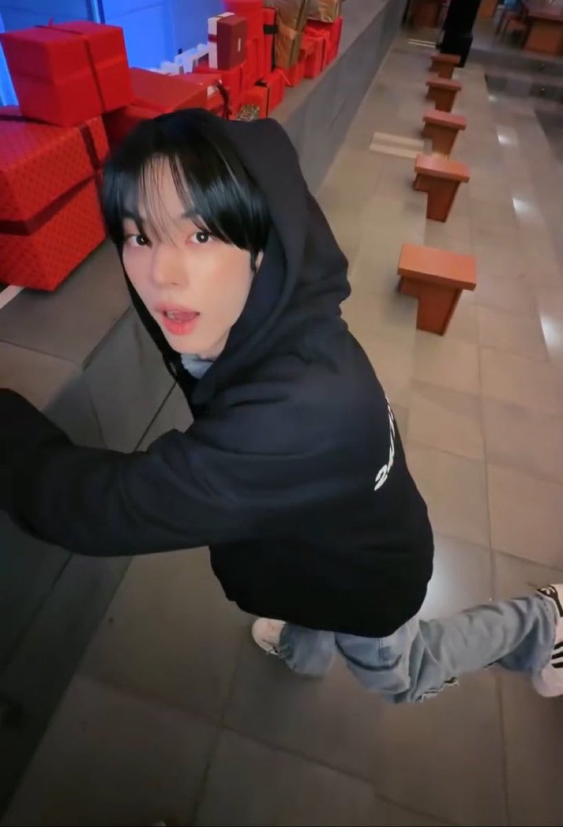 🫳 🙄

#TWS #투어스 #도훈 #DOHOON