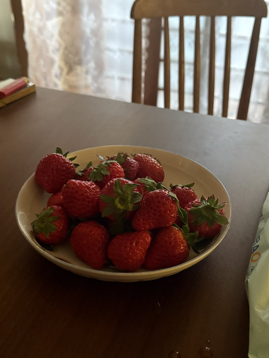 吃草莓的季节到了