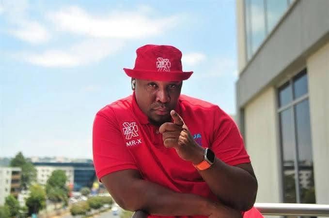 AdvoBarryRoux's tweet image. Moja Love Tv presenter Xolani Maphanga nearly drowned in a pool at his home. He is reported to have also broken his leg after apparently falling into the pool. A neighbour rescued him and called for an ambulance.
