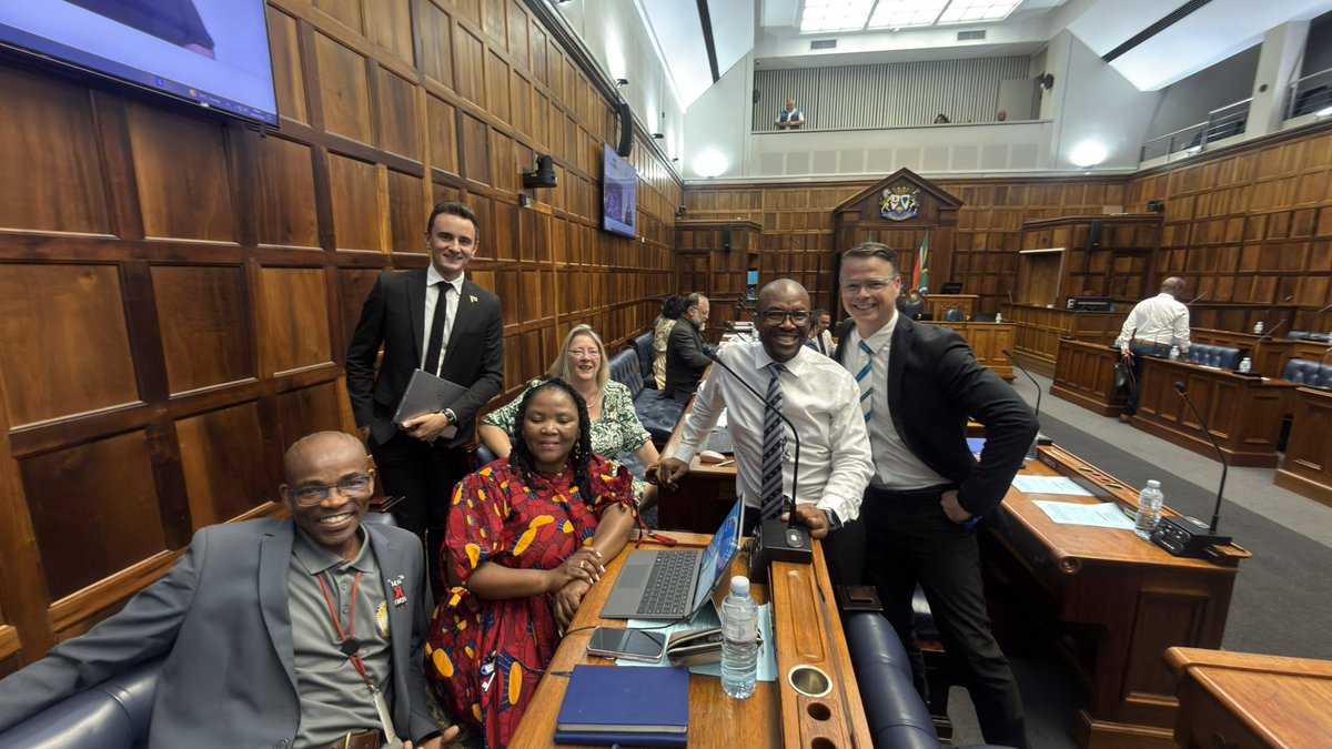ricardomackenzi's tweet photo. Our @WCProvParl sitting whole day  today &amp; debating our @WesternCapeGov adjustment budget! 

Watch below and hear where your money is going ⬇️

🚨 A sitting of the House will take place at 10:00 today. Click here for more information: https://t.co/mS1de5LOWe #ParlProg https://t.co/WdU6j42ecg