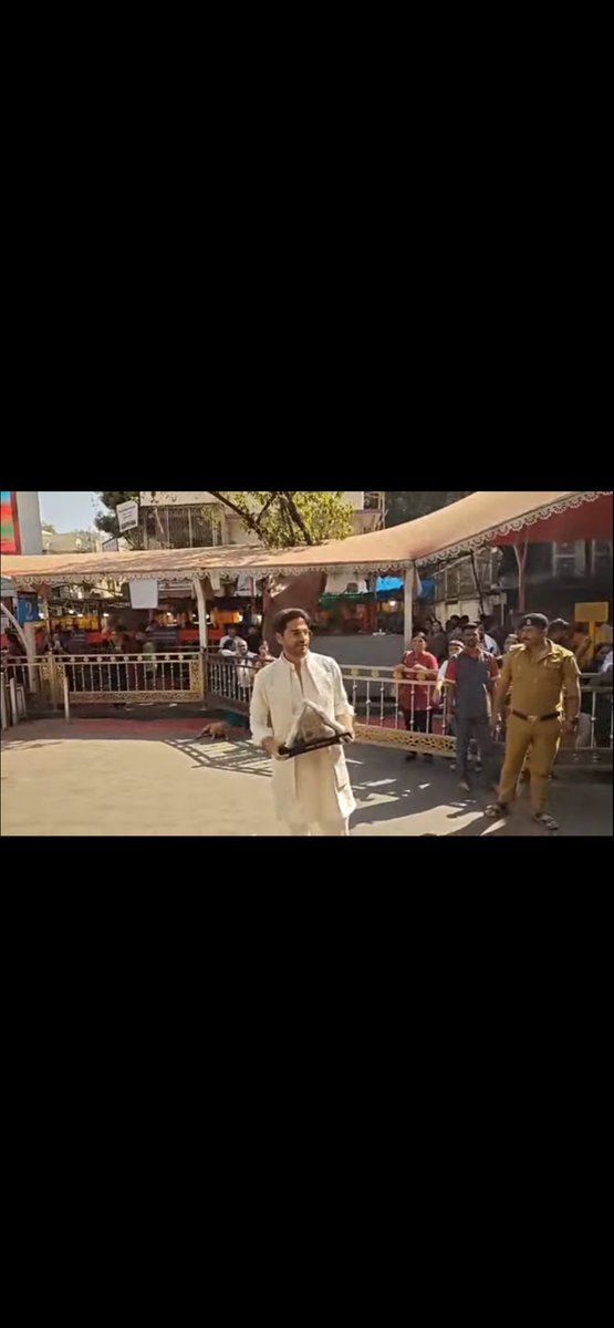 Anjanish01's tweet photo. Gk at Siddhi Vinayak ❤️ #GauravKhanna𓃵 https://t.co/XHrIDt5Es5
