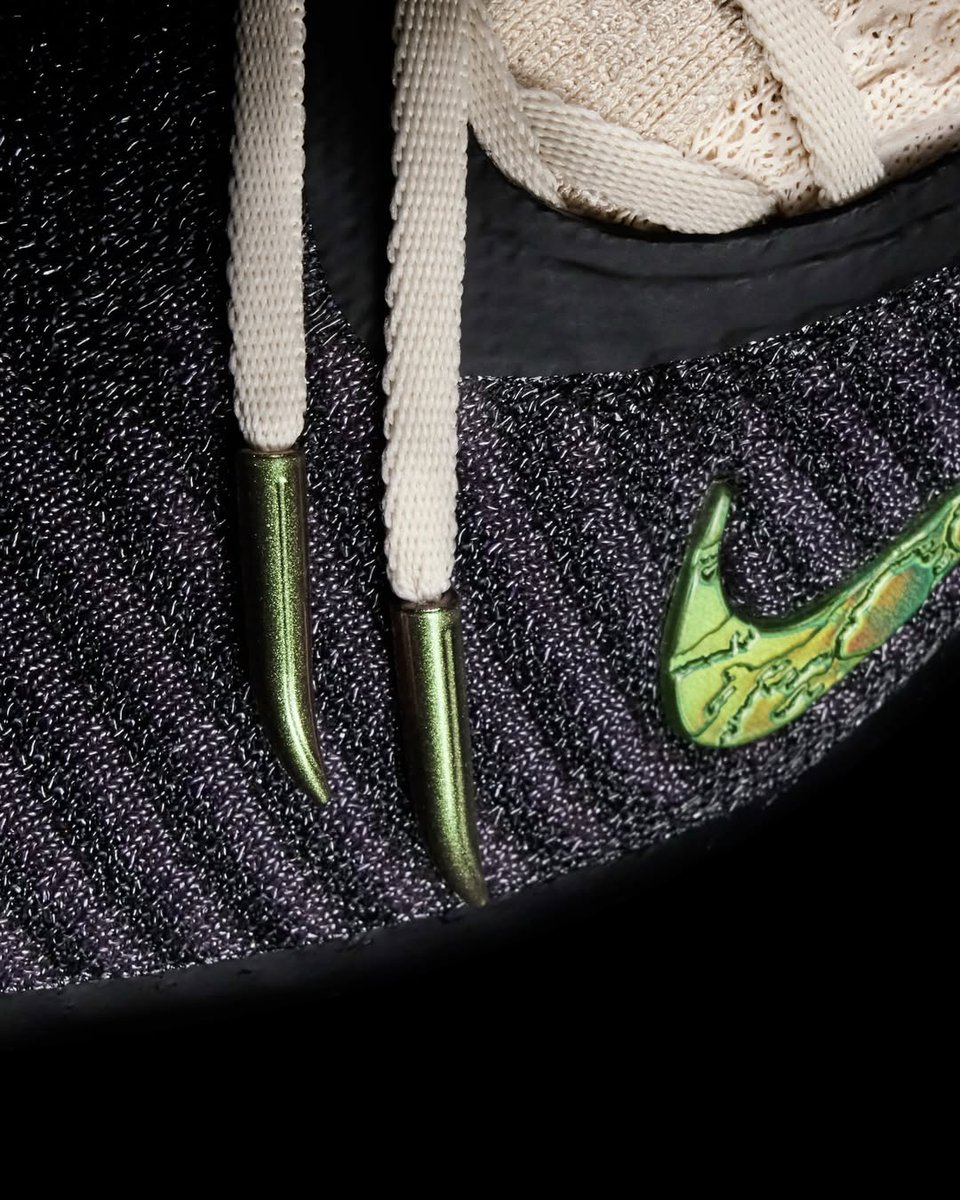 _PointDePenalty's tweet image. Nike drop sa Phantom 6 Elite Black Mamba… les détails sur les lacets c'est n'important quoi 😭