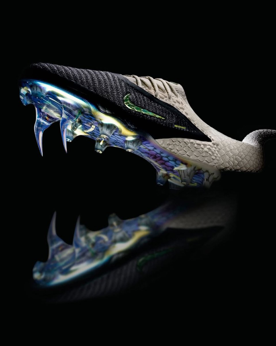 _PointDePenalty's tweet image. Nike drop sa Phantom 6 Elite Black Mamba… les détails sur les lacets c'est n'important quoi 😭