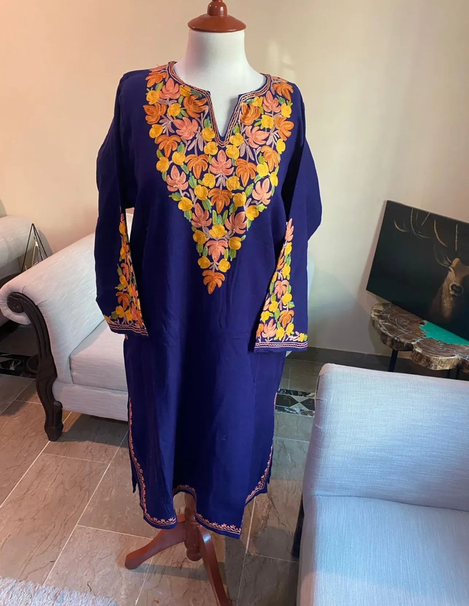 SirinagarCrafts's tweet photo. Adding some stunning new pheran designs to our winter collection. DM or WhatsApp 03455937403 now to grab yours! https://t.co/FQkB9Fwe9R