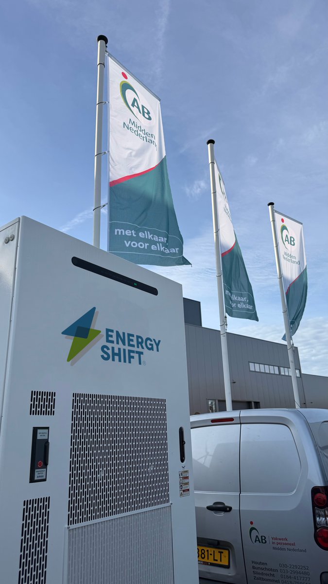𝗘𝗻𝗲𝗿𝗴𝗶𝗲𝗯𝗼𝗼𝘀𝘁: 𝗲𝗲𝗻 𝗮𝗰𝗰𝘂 𝘃𝗼𝗼𝗿 𝗔𝗕 𝗠𝗶𝗱𝗱𝗲𝗻 𝗡𝗲𝗱𝗲𝗿𝗹𝗮𝗻𝗱
Bij AB Midden Nederland in Houten heeft Energy Shift een Huawei-accu van 𝟮𝟭𝟱 𝗸𝗪𝗵 / 𝟭𝟬𝟴 𝗸𝗪 geïnstalleerd.

Plan een adviesgesprek!
✅ energyshift.nl/gratis-adviesg…

#energieopslag