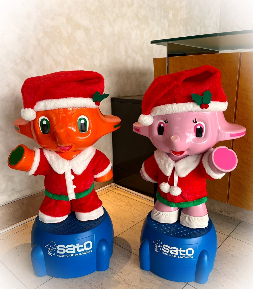 街中はすっかりクリスマスムードですね🎄 佐藤製薬本社1階のサトちゃん