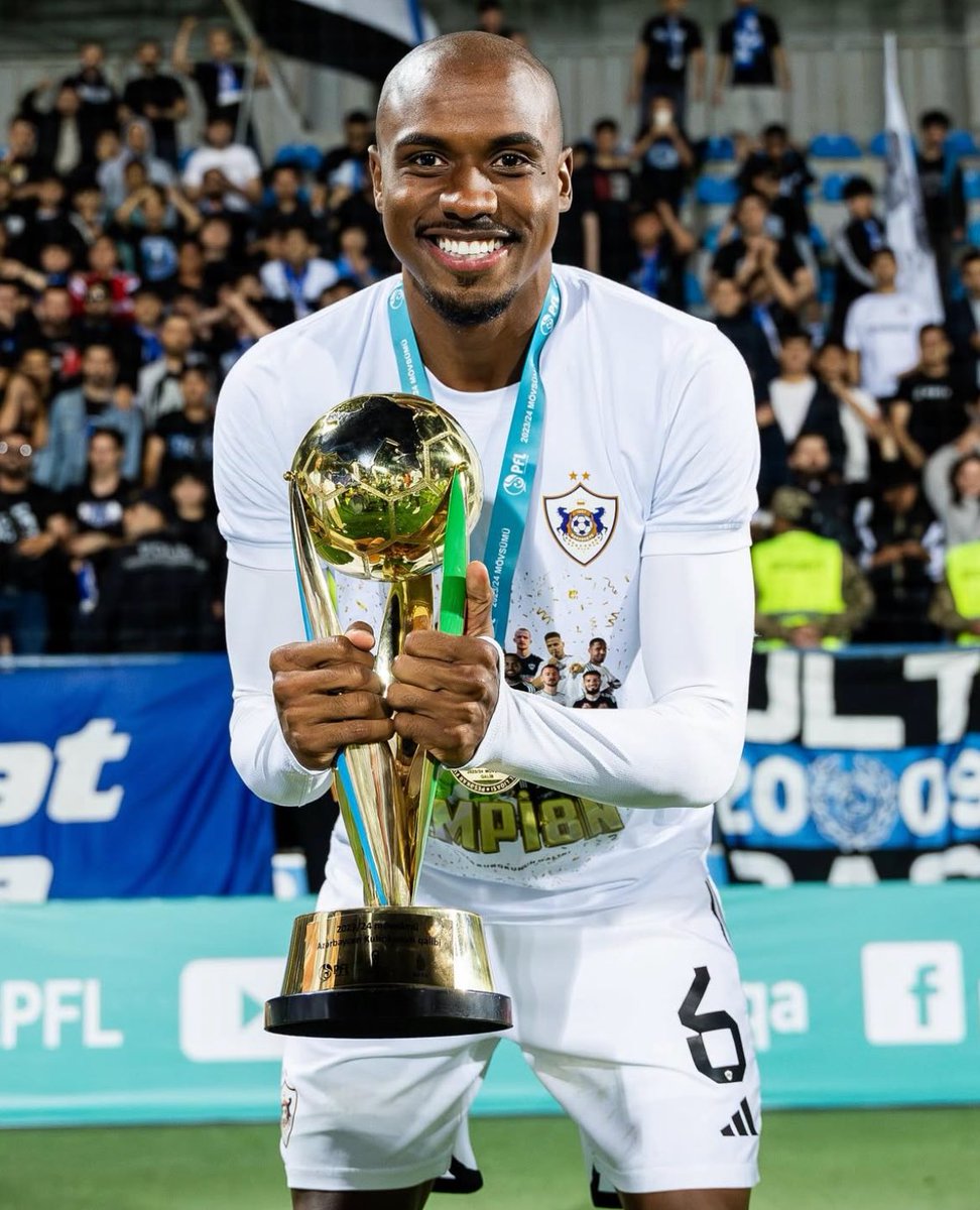 Neste primeiro momento, as propostas do Botafogo enviadas por: Pedro Bicalho e Júlio Romão, foram recusadas.

A diretoria já trabalha na elaboração de novas propostas para avançar nas negociações.

— TF