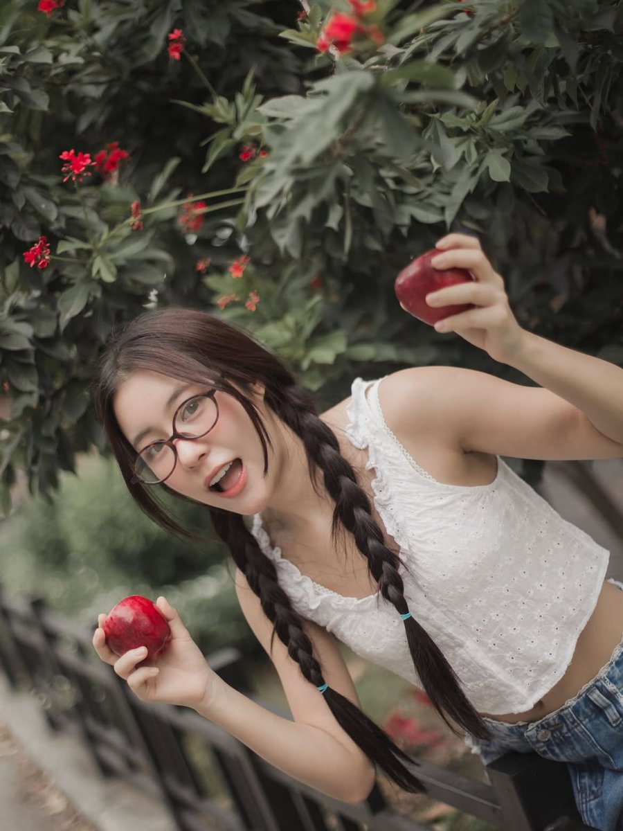 CiizeDaisy's tweet image. [Ciize Update] Post IG 111225

IG : jzornphotoholic
🔗 instagram.com/p/DSHTZThj6Ww/

#ciizezphr #CiizeRutricha #MyFanze