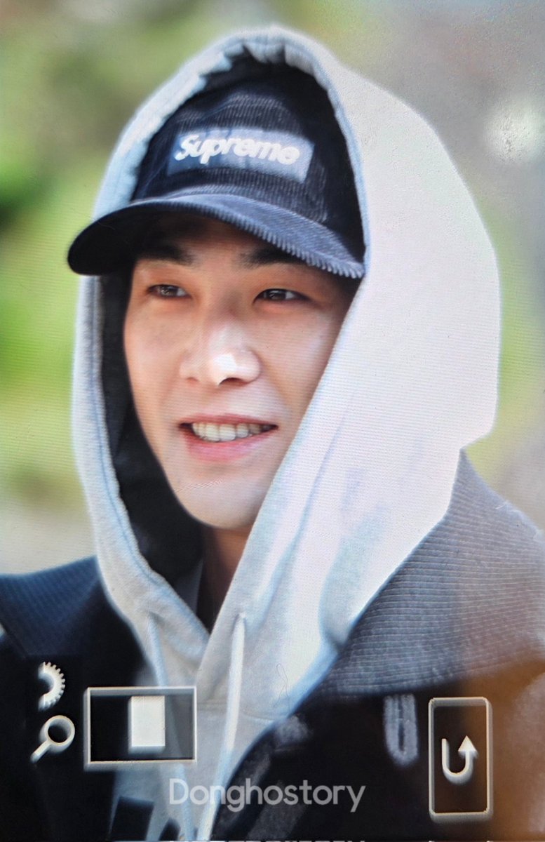Donghostory's tweet photo. 251211 🫶
#강동호 #BAEKHO #백호 https://t.co/SyY49LnlGy