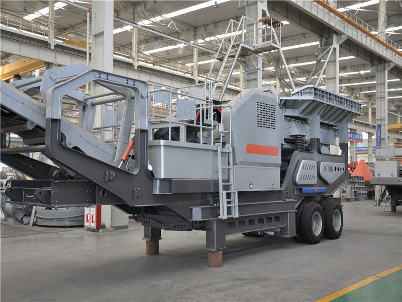 AndySi12762304's tweet image. Mobile Stone Crushing Plant
Rock materials don’t always need long hauling—mobile crushers bring processing directly to the excavation area 🪨🚜.
They combine feeders, crushers, and conveyors for continuous operation.
#StoneCrushing #AggregateProduction #MobileMachinery