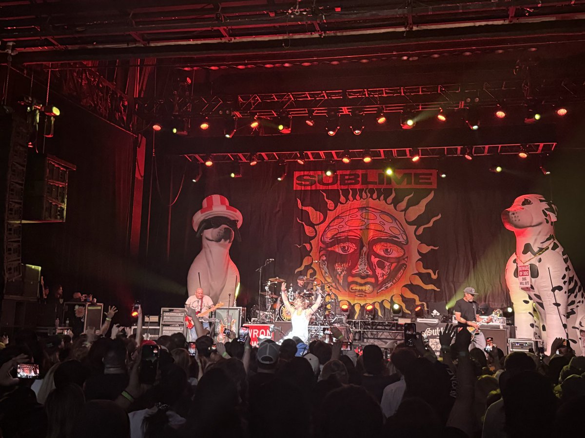 #Edgefamily it’s time for Sublime at The Tulsa Theater for the Edge Christmas Concert night 2!!!