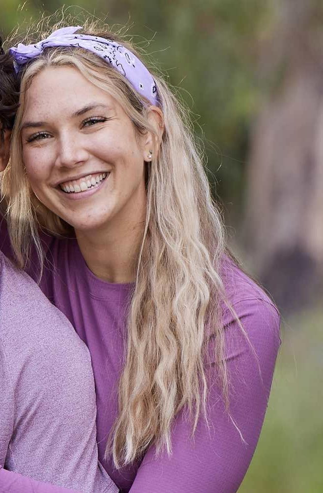 fanovtelly2's tweet image. Shoutout to Claire Rehfuss. Still the most recent female Amazing Race winner #AmazingRace #TAR38