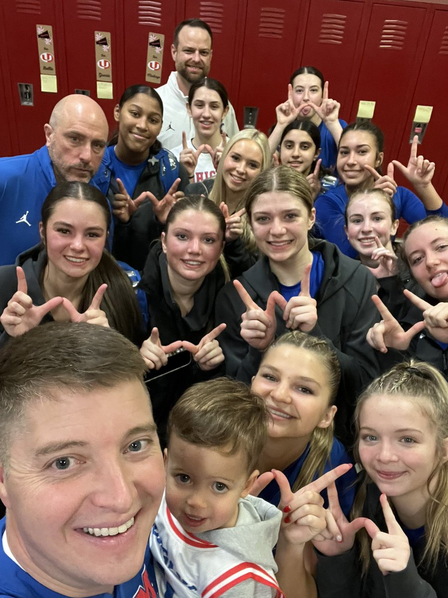 MHSGirlsBball's tweet photo. Morgantown surges ahead 70-31 over University, Carper Messerly scores 17 points and Brenna Nelson adds 14, propelling the team to a 3-0 start. #ThisIsMorgantown #justus https://t.co/hqfhw0xO12