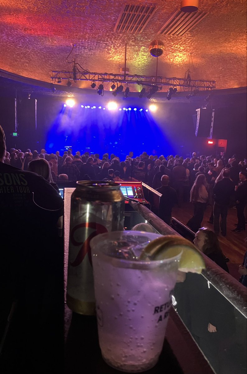 StefFive5's tweet photo. The Struts tonight with the hubs! Playing “Everybody Wants” from beginning to end. #everybodywants #kissthis #thestruts #showbox #seattle  🖤💿 ��� https://t.co/9aHsyl3AW2