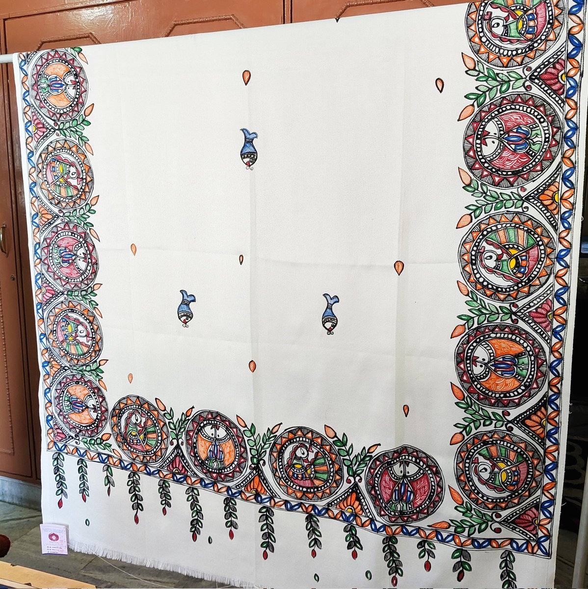 mithilakritihub's tweet photo. 🤩🤩Cool Cool Morning everyone 💐💐
👉 Woollen shawl with beautiful motifs (border) of mithilaart.
👉For more details please watsapp@+91 7361941976
#shawl #woollen #winterfashion #winterstyle #wintercollection #mithilapainting
#mithilaart #artofmithila #handpaintedart #indianart https://t.co/EHdG3qC2mf