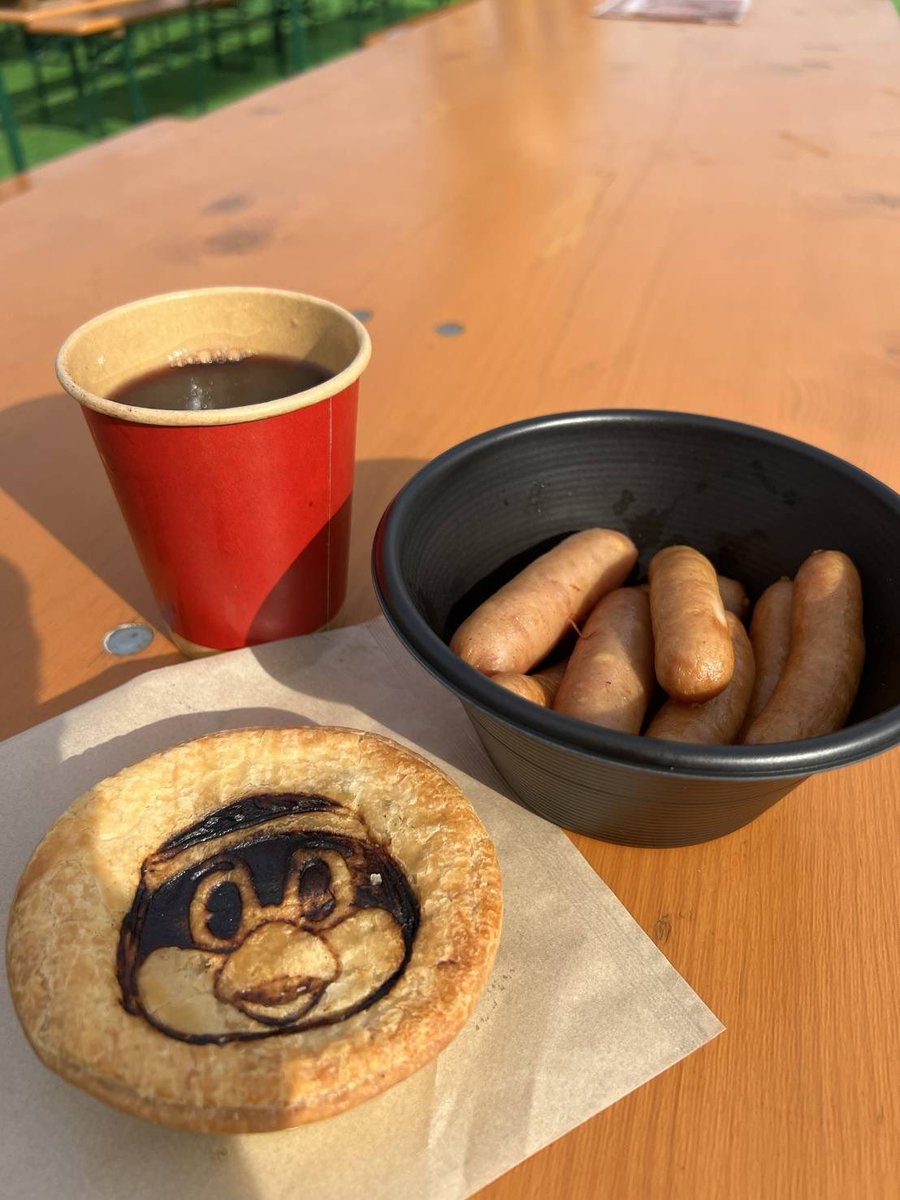 🎄クリスマスマーケット🎄
明治神宮外苑総合球技場軟式グラウンドにて「東京クリスマスマーケット2025in神宮外苑」開催中🎄クリスマスピラミッドの近くには神宮球場でもおなじみの｢きっちんくるりんぱ｣も出店しています🐧🍗

tokyochristmas.net