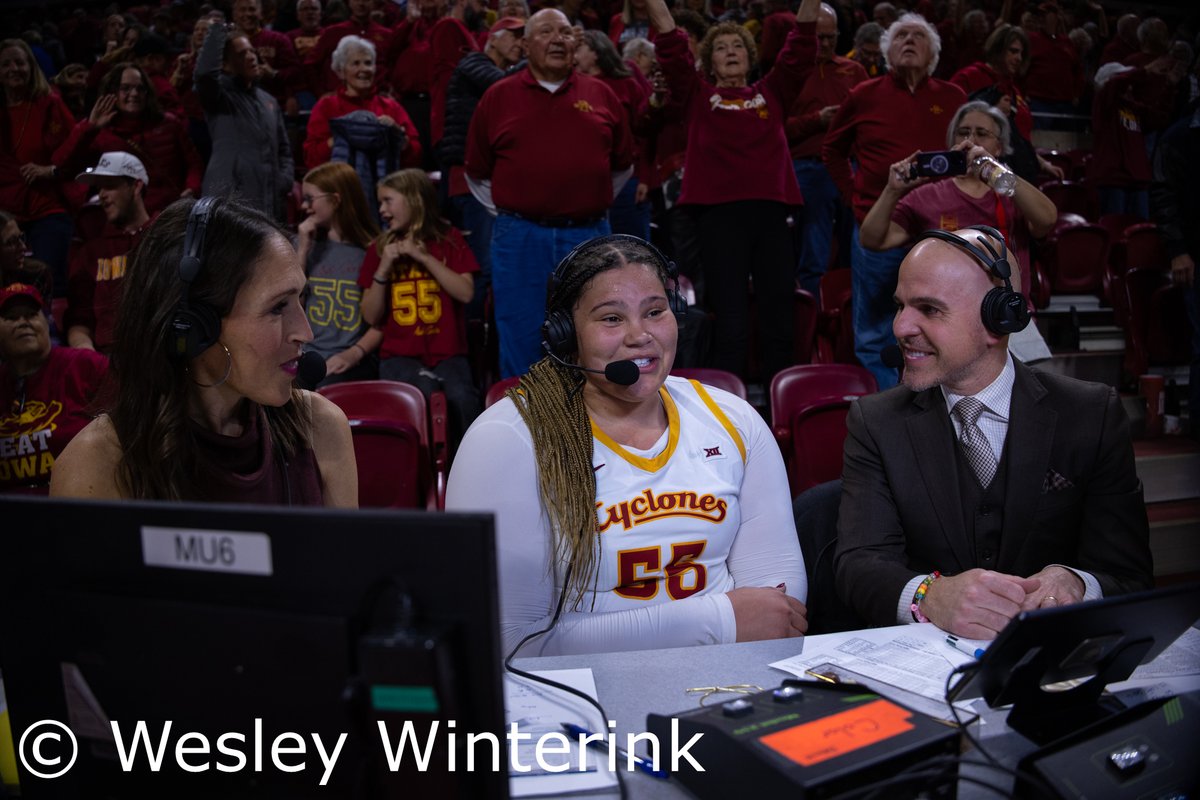 WesleyWinterink's tweet photo. Iowa State defeats Iowa 74-69 in womens basketball on 12/10/2025. https://t.co/kEke0teZwu