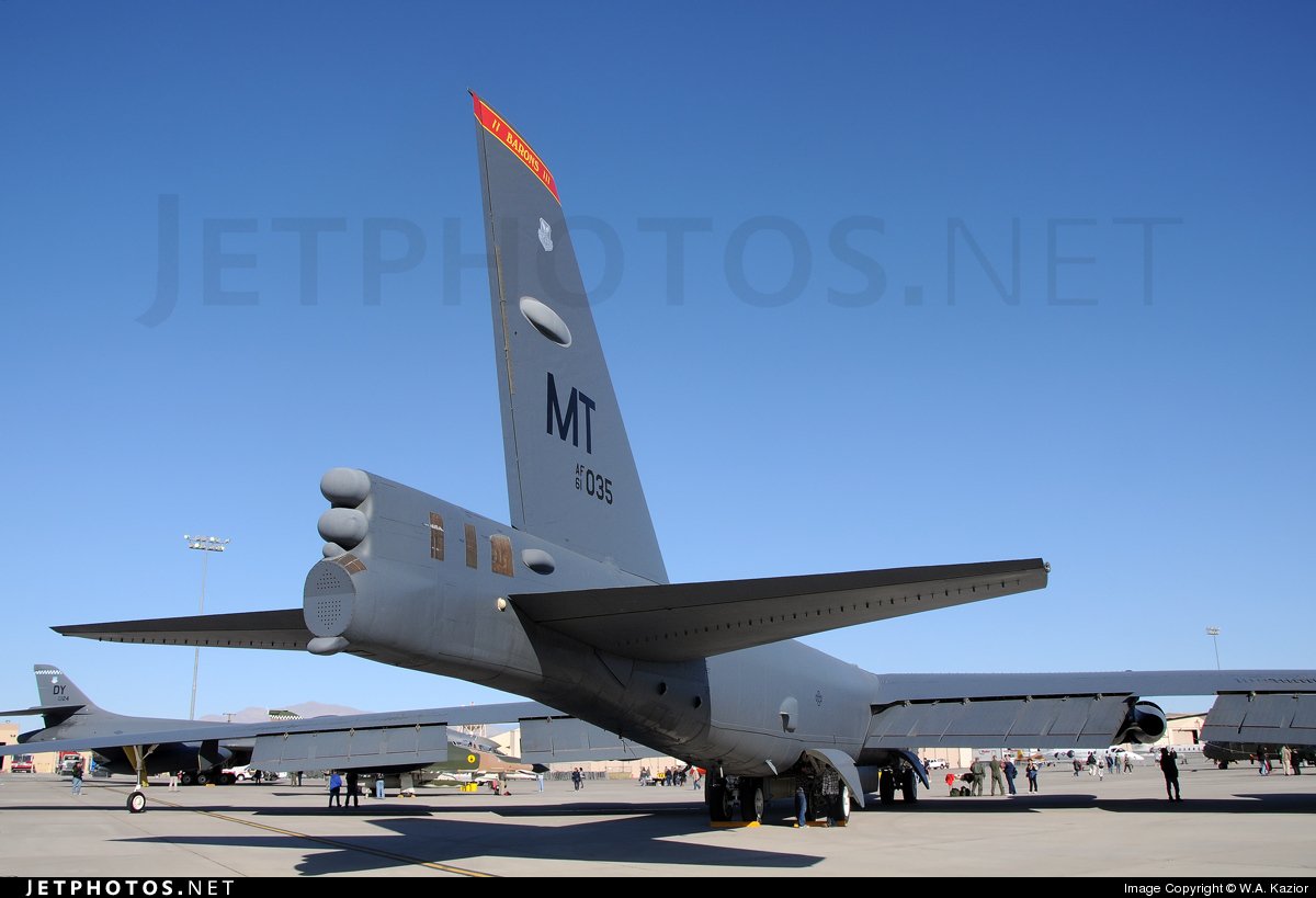 FlconEYES's tweet photo. RATE12 | 61-0035 | ae58af | Boeing B-52H Stratofortress 
https://t.co/oCCAIS68k9
#AvGeek #ADSB #planespotting #10Dec https://t.co/BjMQ5GXVsP