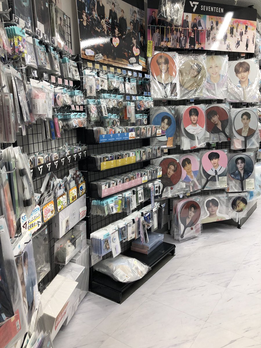 本日SEVENTEEN東京ドーム公演2日目😆 セブチトレカ、グッズたくさん
