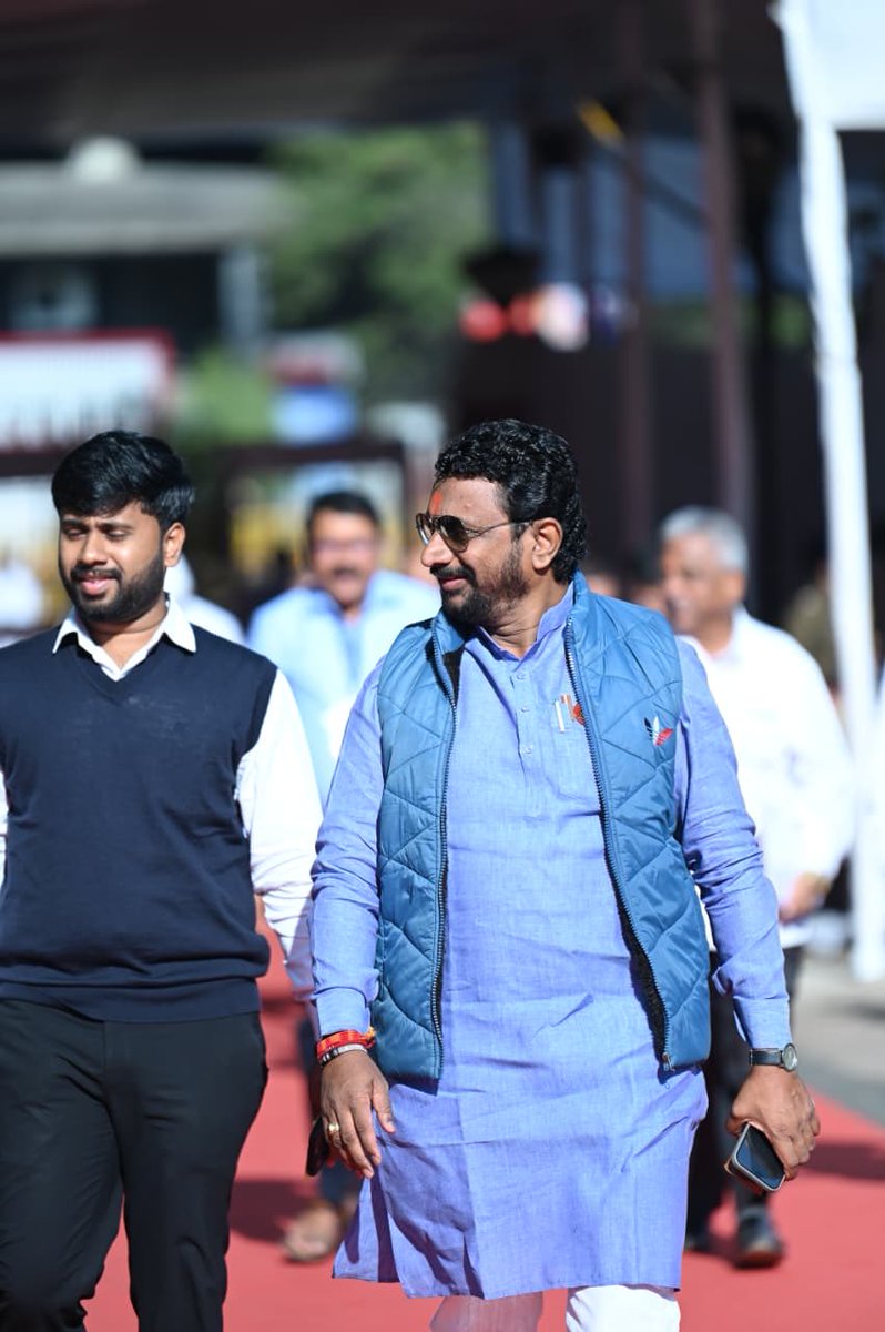 amolmitkari22's tweet photo. हिवाळी अधिवेशन दिवस चौथा https://t.co/9T2e0hvScj