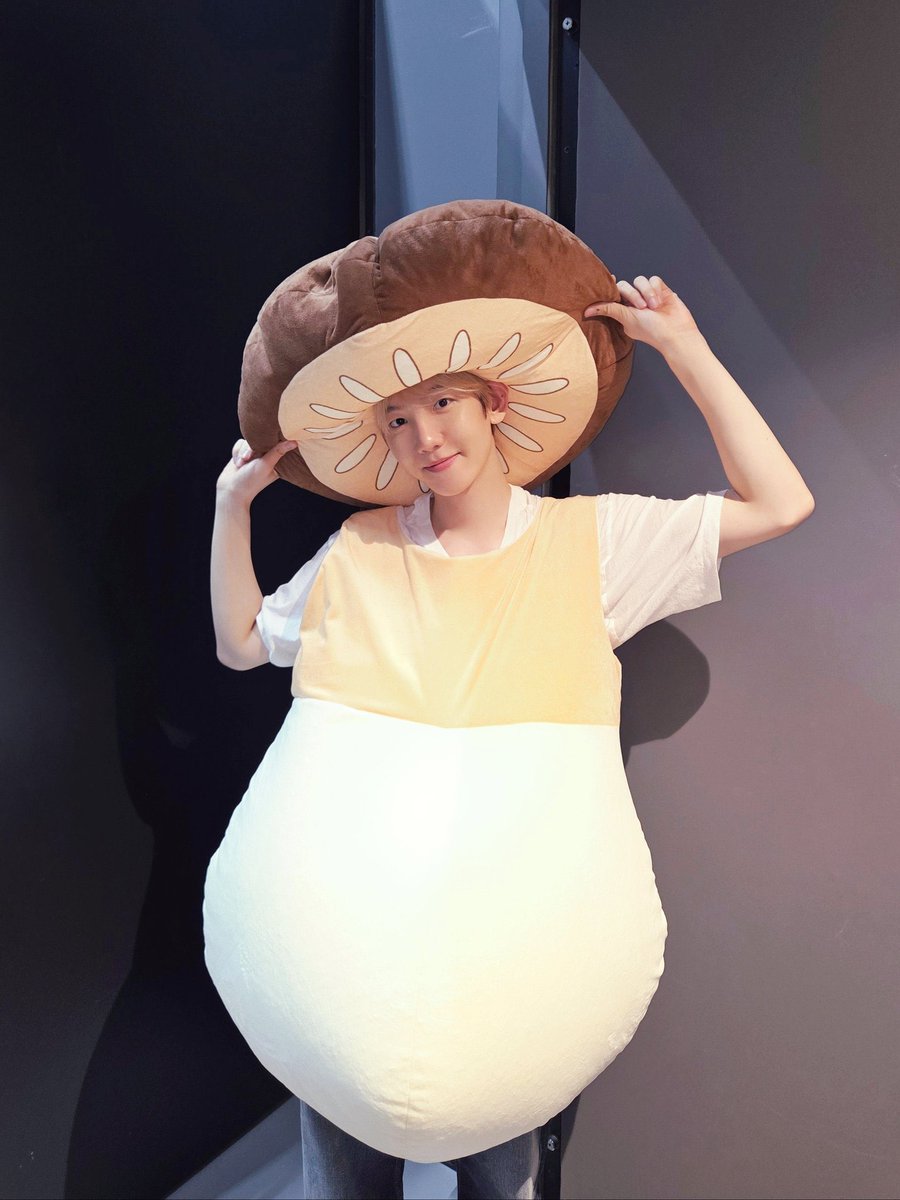 B 🍫🍋 tweet media