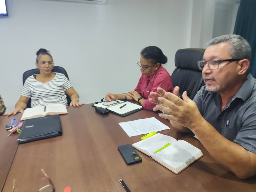 AntonioRdguezR's tweet photo. Con la presencia de la #VPM Inés Maria Chapman, se reune el Consejo Técnico Asesor del #INRH, para temas a discutir en los próximos meses, que faciliten el fortalecimiento del Sector Hidráulico, para mejorar los servicios de abasto y saneamiento #UnidosPorCuba #INRHCuba https://t.co/zhDKyGZaMO