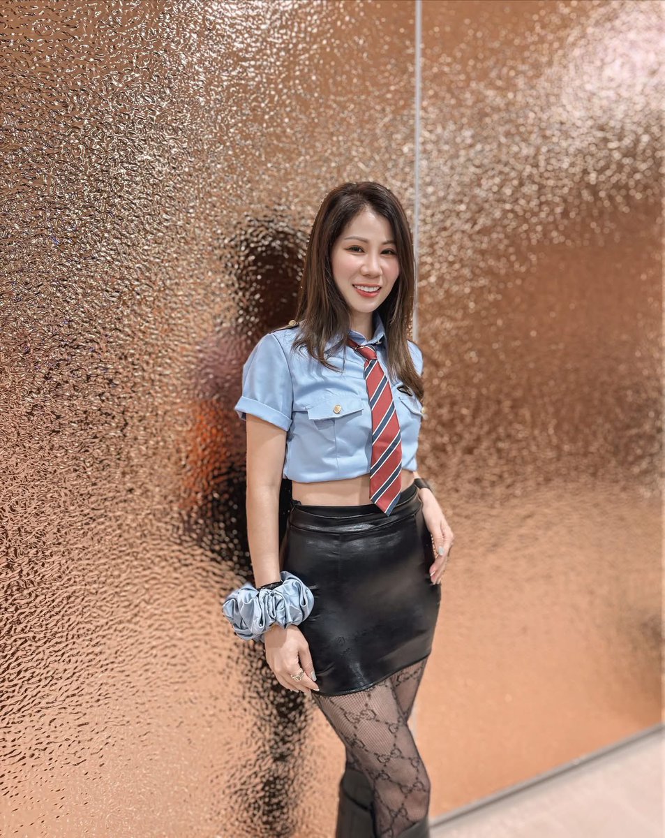 Milf_sharing's tweet photo. 马来西亚漂亮轻熟女
#熟女分享 #熟女 #风韵犹存 #骚货 #milf https://t.co/htm9ut0QKy