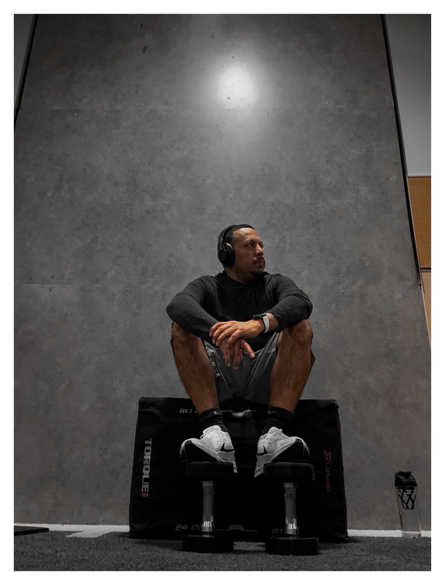MexicanOnTheGo1's tweet photo. Discipline > motivation. https://t.co/i8AJi5zruG