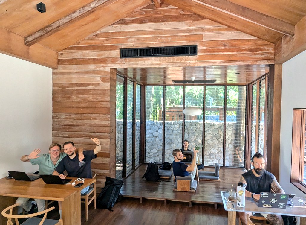 Happy Thursday!

The church of Hackamai is sending strong shippp vibes to all the Hacka*s⚡