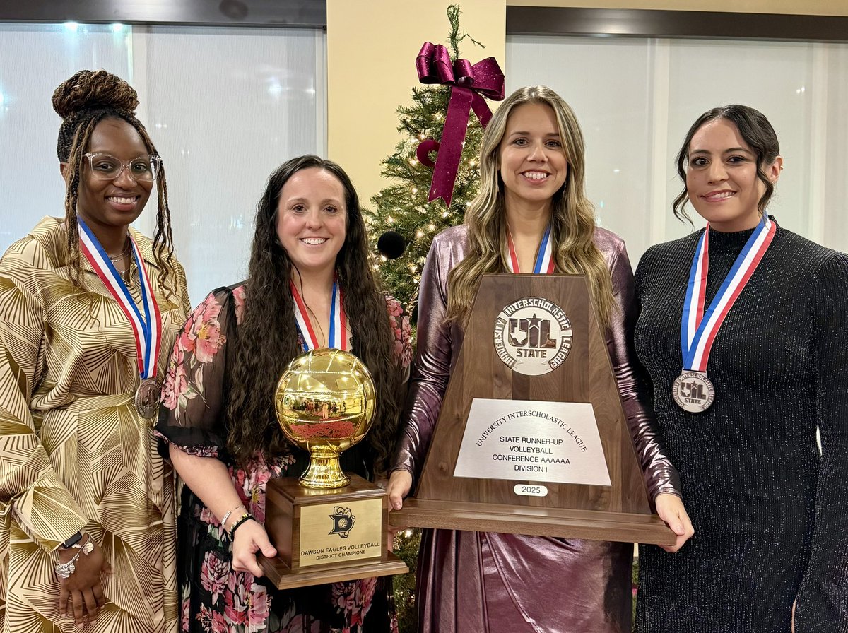 coach_leth's tweet photo. 2025 DHS Volleyball Banquet
#STATErunnerup 🥈
#RegionalChampion 🥇
#DistrictChampion 🥇
@Dawsonvball @DawsonHighSchl https://t.co/nURzASqLcP