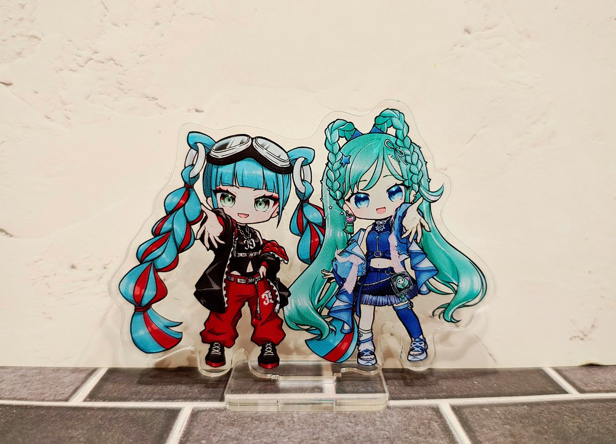 販売予定のグッズ】 ・缶バッジ(3種類) ・ステッカー(2枚セット