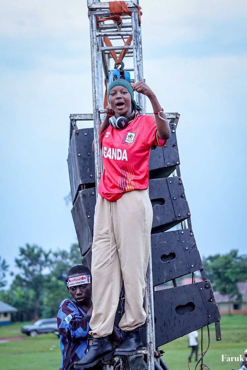 DrMorgans01's tweet image. Who is this girl? She is always everywhere President Bobi Wine is campaigning, no matter how far. Who is she?🤔