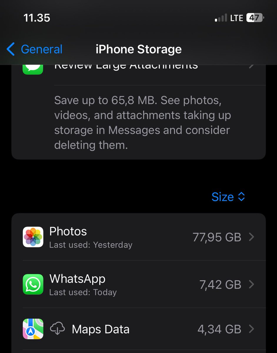 bluesugarr's tweet photo. Guyss ada yg tau ga ya gmn cara hapus maps ini?? Padahal udah delete aplikasi tp masih ada dan makin lama sizeny makin besar😖 https://t.co/Ws4jyC3tey