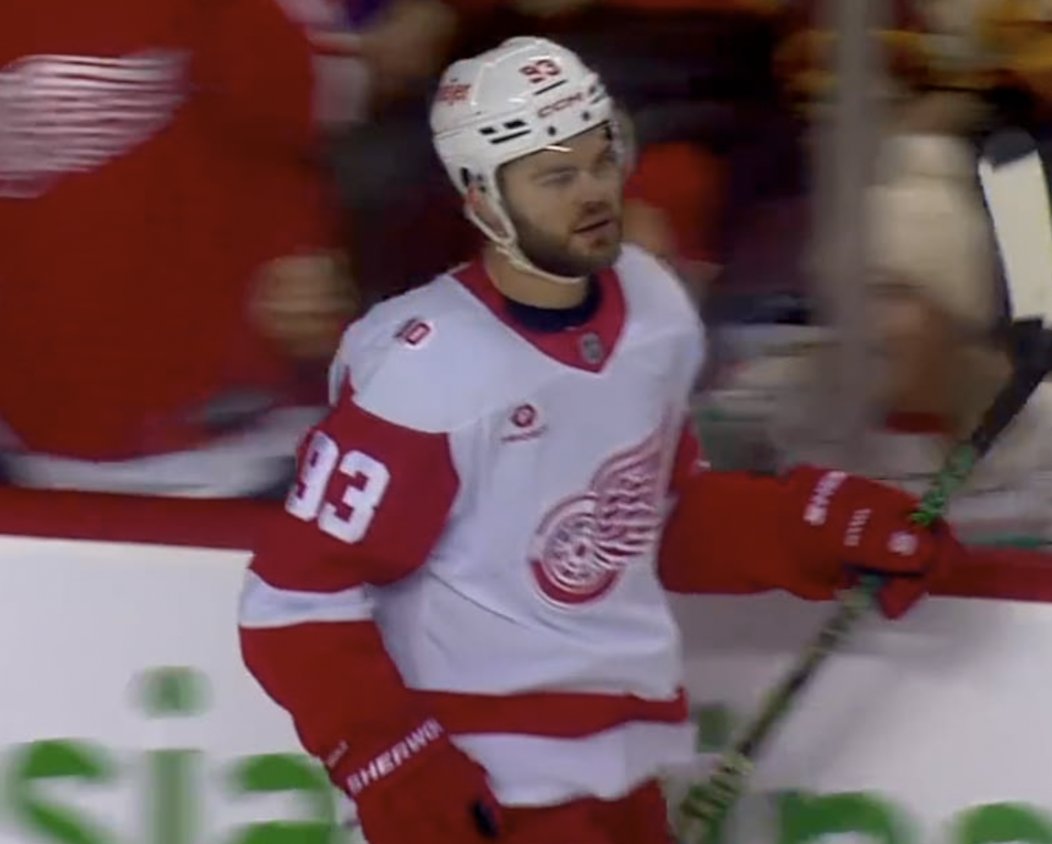 BradGalli's tweet photo. The Red Wings topped the Flames 4-3 on Wednesday night. Alex DeBrincat scored two goals and added an assist in the win. https://t.co/JD7yHGxruv