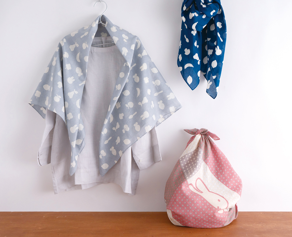 たのしい日も、のんびりな日も、 ミッフィーと。 毎日を彩る手ぬぐい