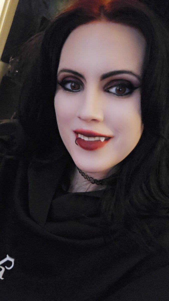 VampykinzVT's tweet photo. Face reveal ? https://t.co/CFJkWDI4m5