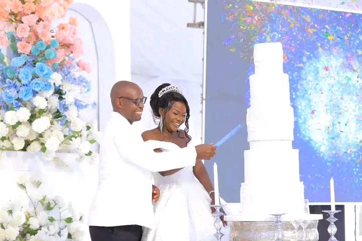 CelebPatrolUg's tweet image. Renowned media personality and Church minister, Dr. Sam Kazibwe, has officially tied the knot with his partner Sonia Babirye in a beautiful wedding ceremony held at Namirembe Cathedral.