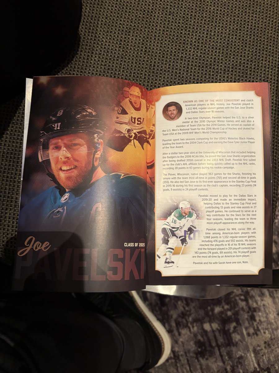 Wisconsin Hockey tweet media