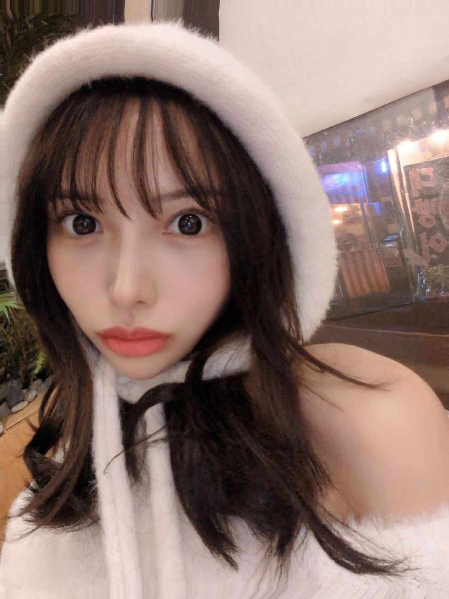 kamenchc's tweet photo. プラデンで
もちベイビー注射と
LDMしてきたよ😚
もちベイビー注射とは
プルリアルという薬剤を
小さな針の付いたローラーで
肌に浸透させていく治療で
乾燥肌や敏感肌の人にも優しい
ダウンタイムの少ない肌質改善♡ https://t.co/LnXdX5Enxn