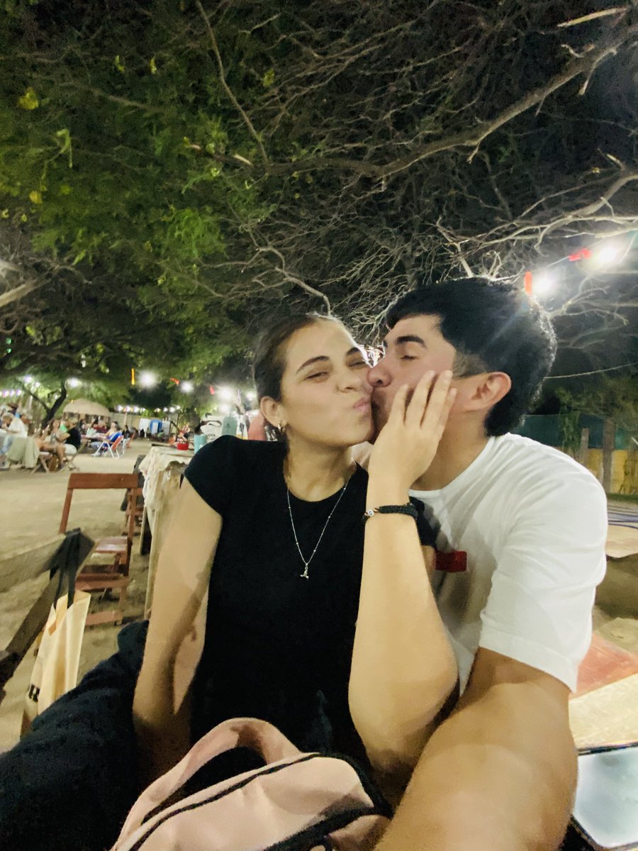 luciaesperguinn's tweet image. otra vez es diciembre pero esta vez ya no me llevas a mi casa si no que volvemos a dormir juntos en nuestra casa❤️
te amo, gracias por nunca dudar