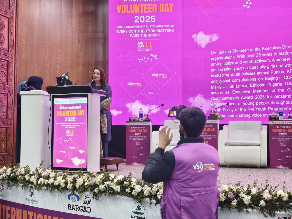 Ms. Sabiha Shaheen, Executive Director Bargad sets the tone, welcoming participants with Bargad’s spirit of inclusivity and impact. 

#IVD2025
#VolunteersSparkOthers