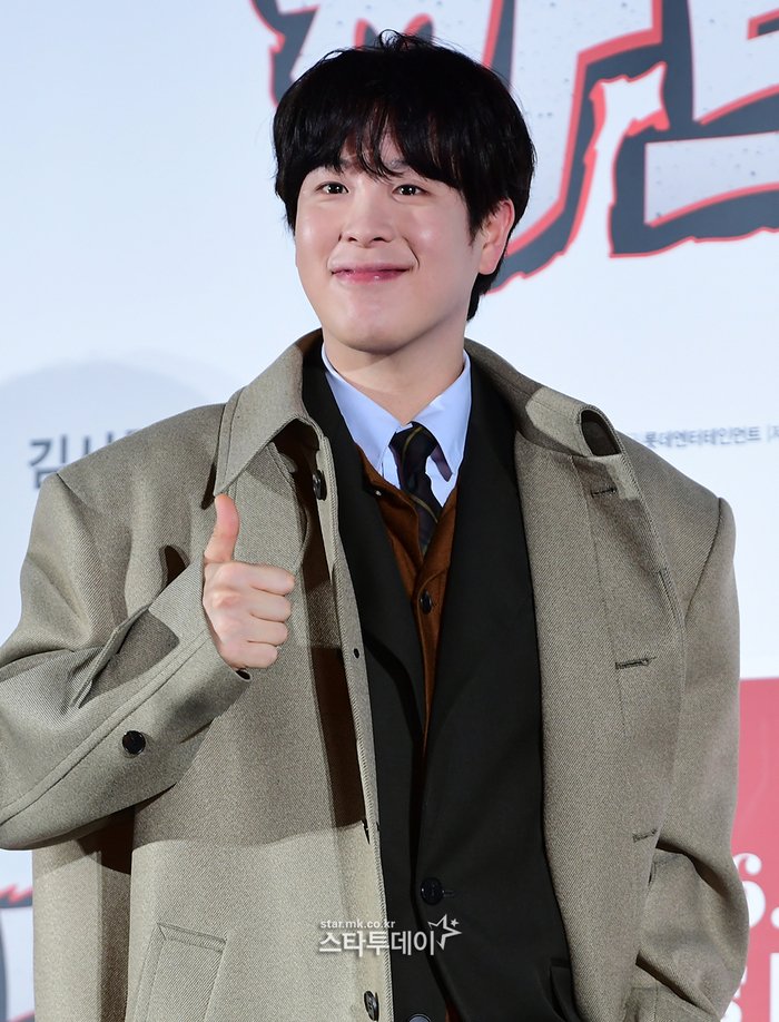 pyobonsil's tweet photo. 251211 서울 광진구 롯데시네마 건대입구점 
영화 <하트맨> 제작보고회 #표지훈 https://t.co/6T6j33C2Pt