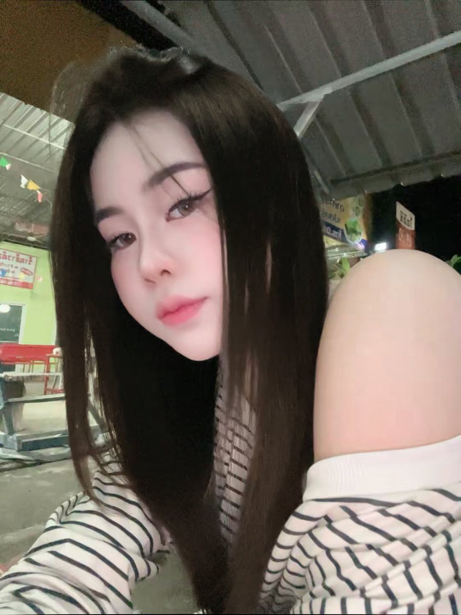 ใบขิง tweet media