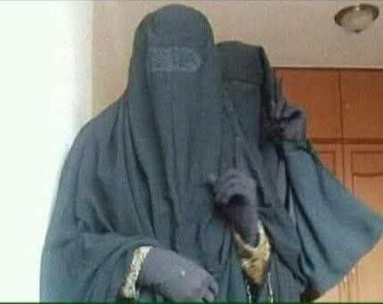 हलाला के लिए किसी गैर मर्द के पास बीवी को 2-3 रात सुलाने में कोई दिक्कत नही । 
पर सार्वजनिक स्थान पर सुरक्षा के लिए बुर्का नहीं उतार सकते हैं । 

वहां दिक्कत हो जाती जबकि बाहर हलाला भी नही होता ।