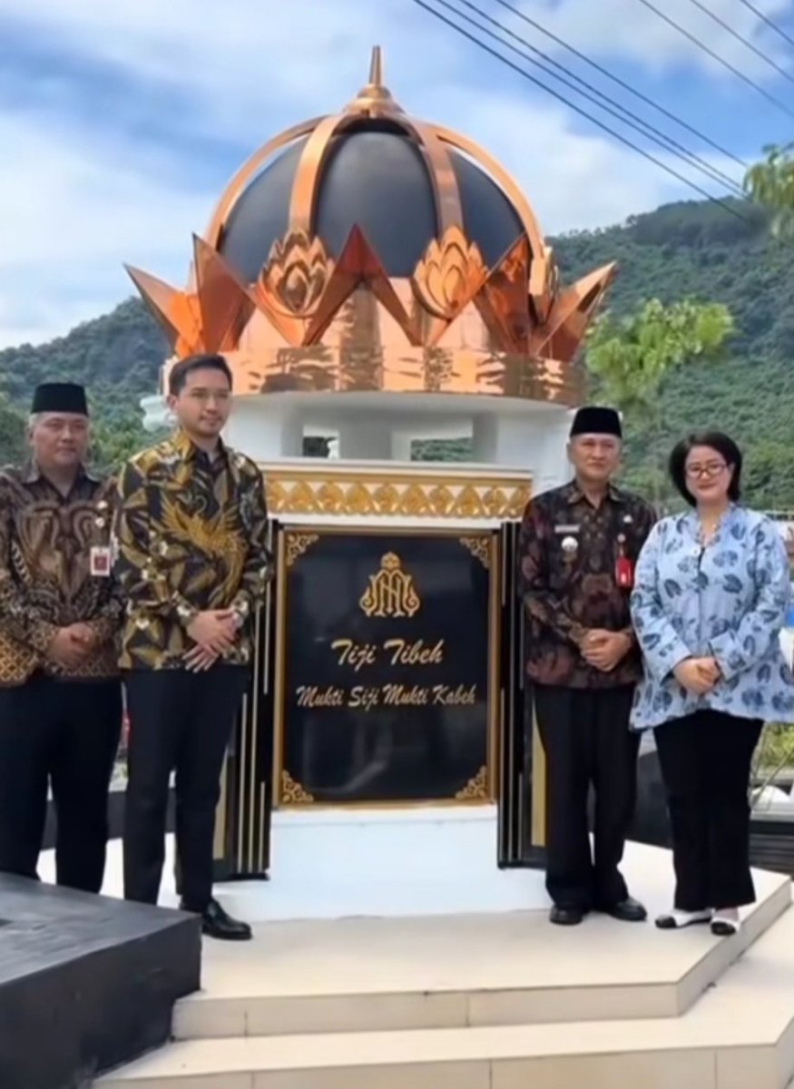 Saya siap menjadi rakyat mu Njeng Pangeran Daerah istimewa Mangkunegaran