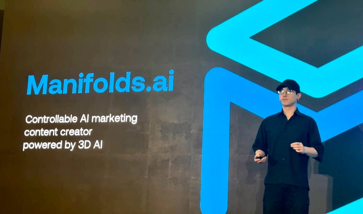 Manifolds_ai's tweet photo. Honored to be one of the 17 founders in Season 2! 🚀

Pitching @Manifolds_ai  in front of @cz_binance, @heyibinance, and a packed room of investors was an incredible experience!

Big thanks to @yzilabs and @EASYResidency for supporting builders. The journey has just begun!🙌 https://t.co/pmVoIdJVgG
