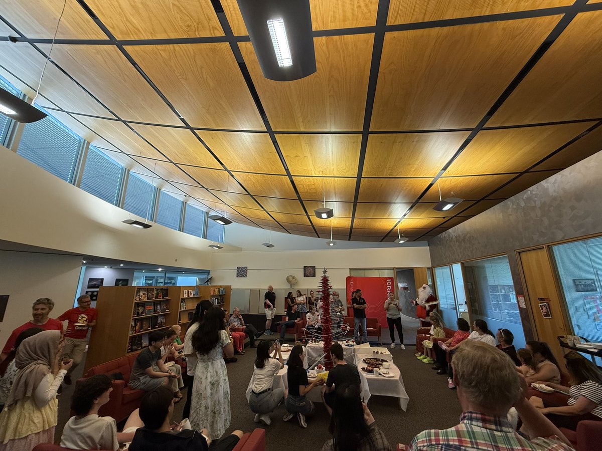 AstroRongjun tweet media